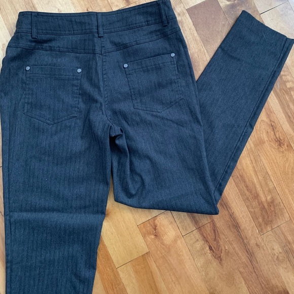 89th & Maddison (8) grey dress pant - Picture 2 of 5